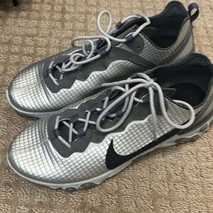 Men’s Nike EUC shoe!